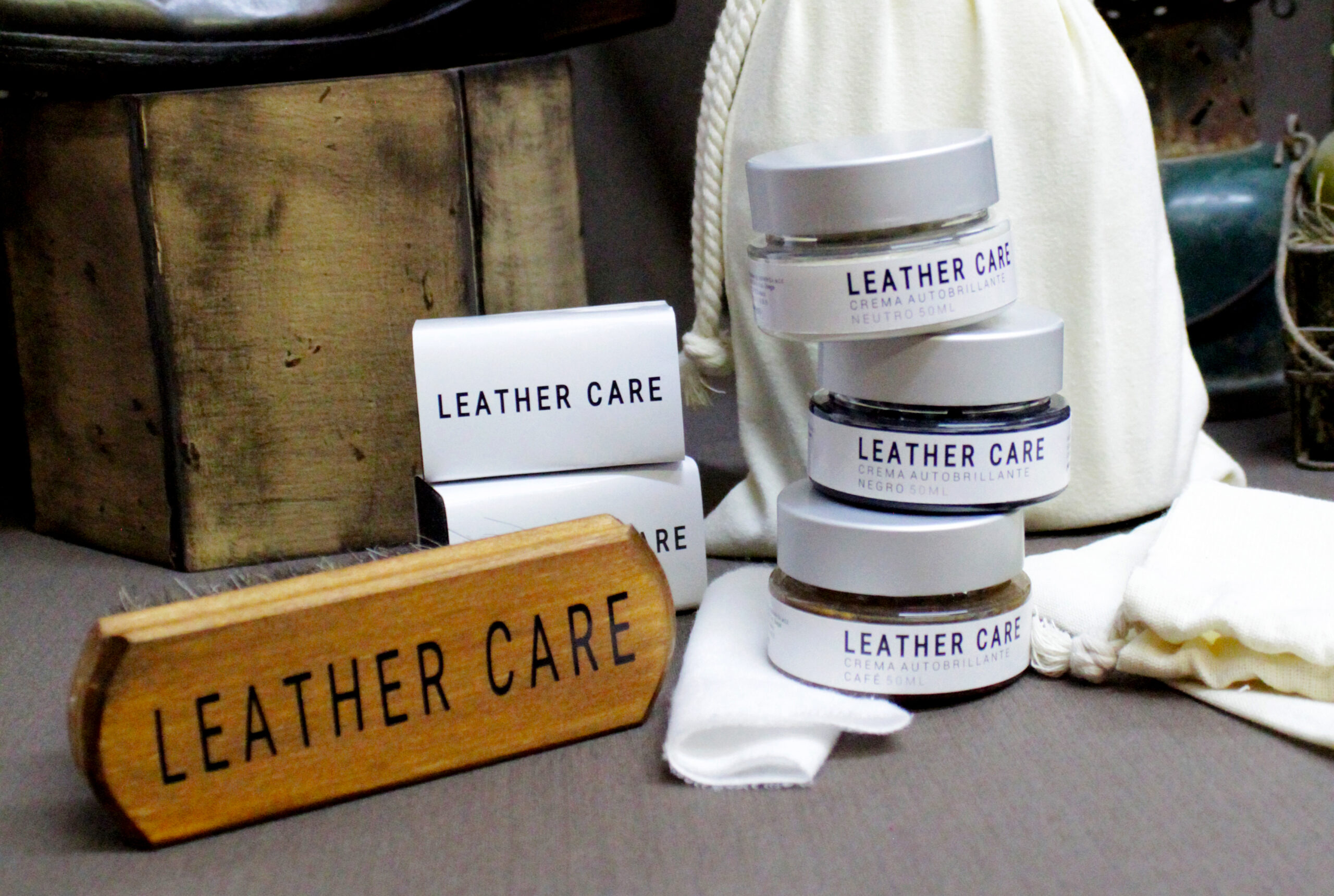SHOE SHINE KIT
